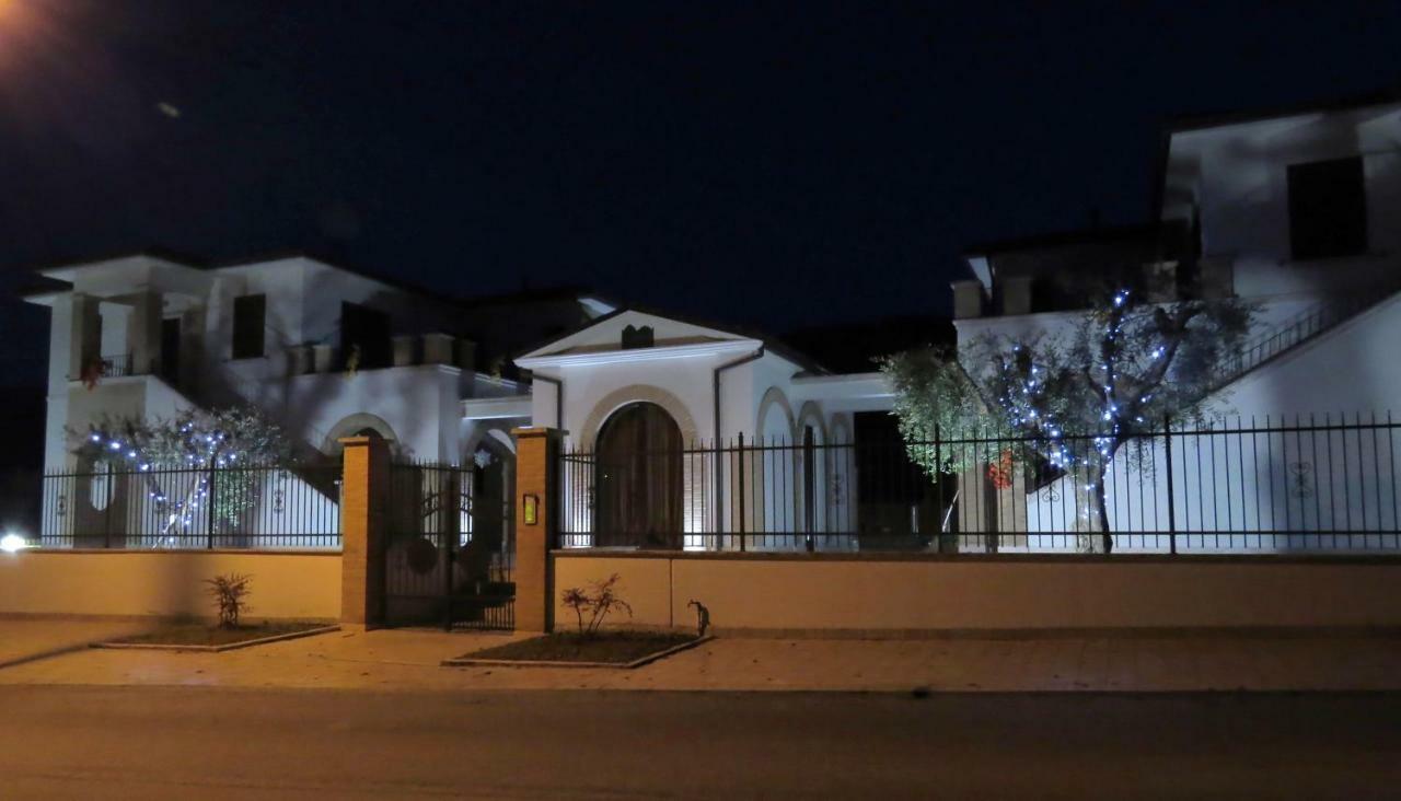 Residence Stella Del Gran Sasso Colledara Екстериор снимка