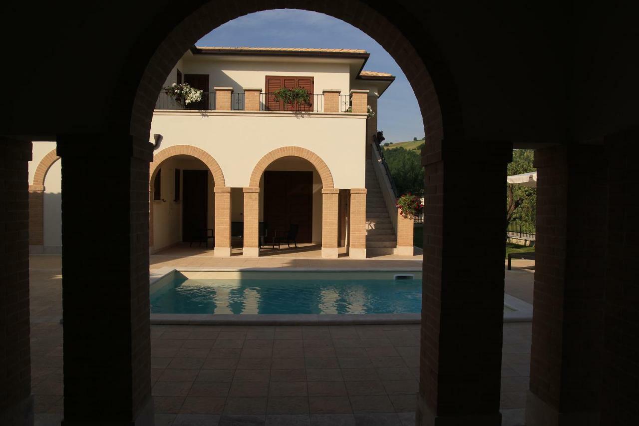 Residence Stella Del Gran Sasso Colledara Екстериор снимка