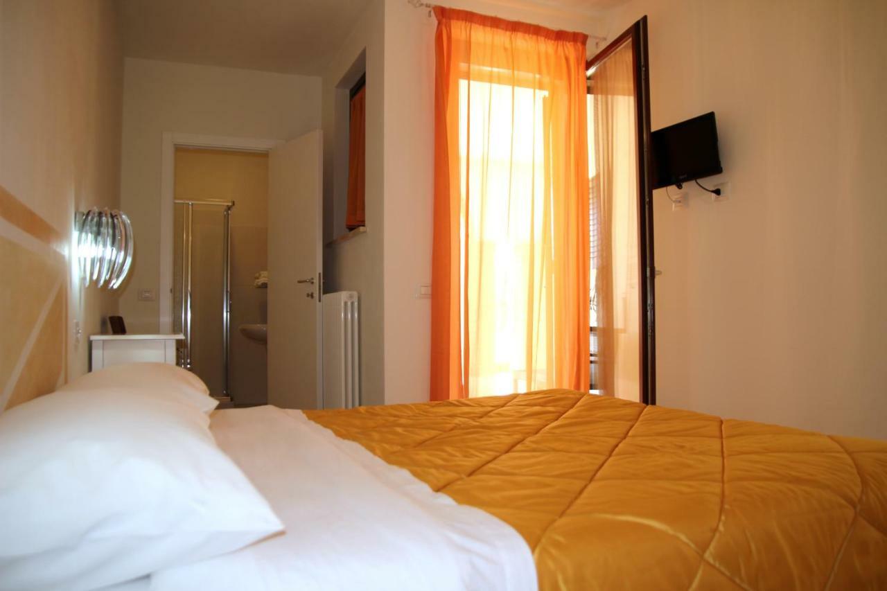 Residence Stella Del Gran Sasso Colledara Екстериор снимка