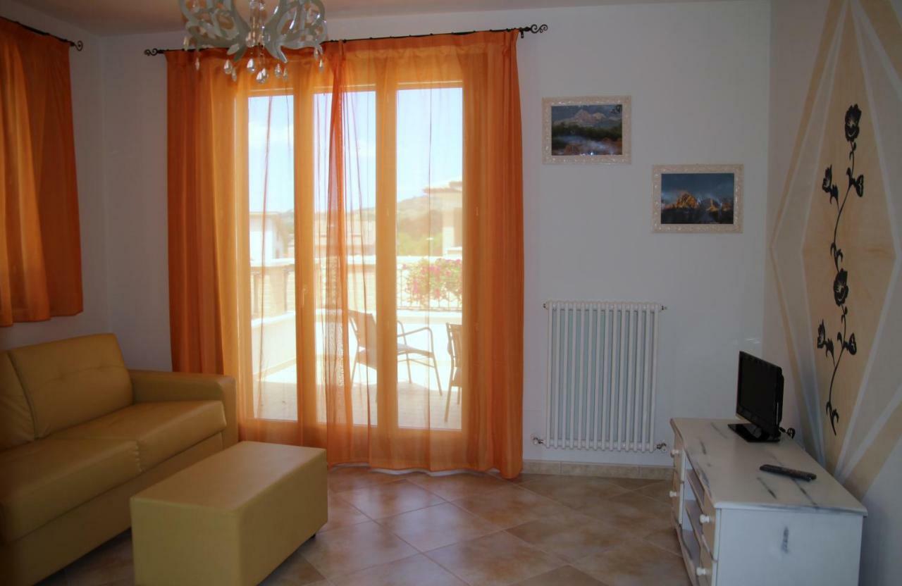 Residence Stella Del Gran Sasso Colledara Екстериор снимка