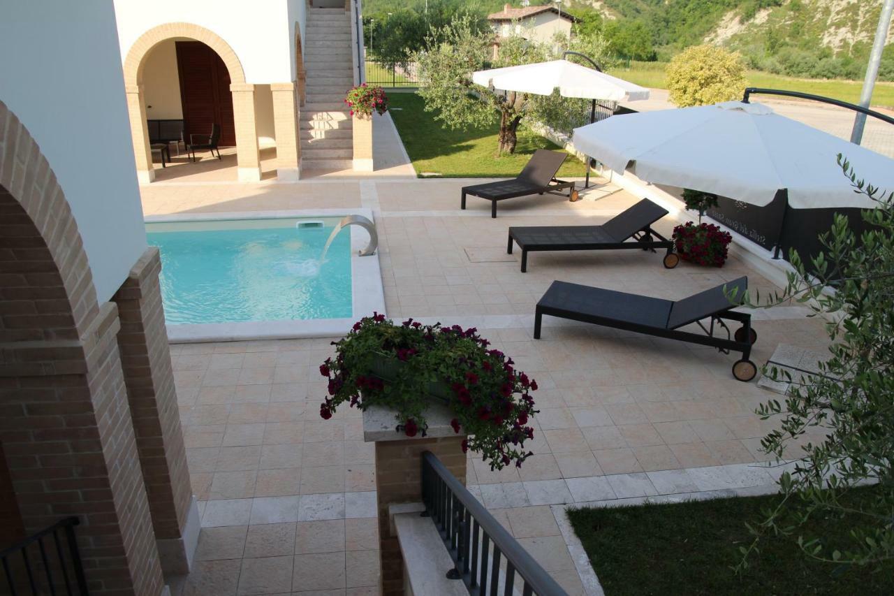 Residence Stella Del Gran Sasso Colledara Екстериор снимка
