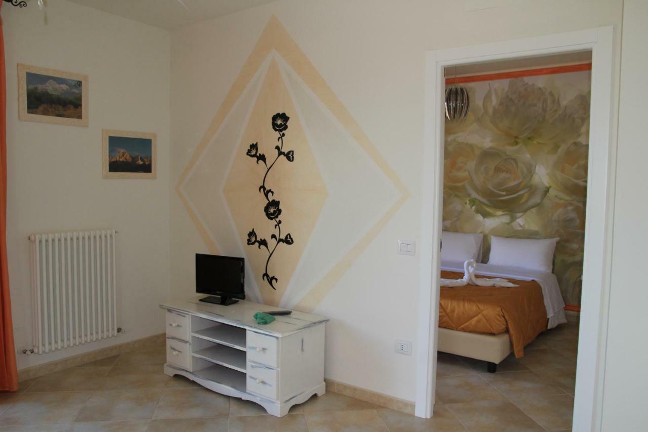 Residence Stella Del Gran Sasso Colledara Екстериор снимка