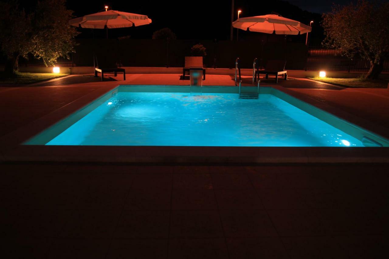 Residence Stella Del Gran Sasso Colledara Екстериор снимка